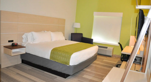Двухместный номер Standard Holiday Inn Express & Suites Price by IHG