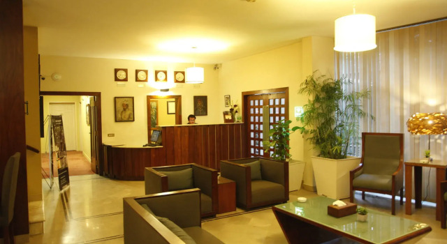 The Residency Hotel, Rezerwuj Hotel Hotele 4-gwiazdkowe w Lahaur, 4*