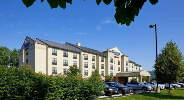 Fairfield Inn & Suites by Marriott - Cumberland, 予約 ホテル カンバーランド メリーランド州