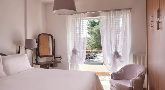 Evis Voula Home