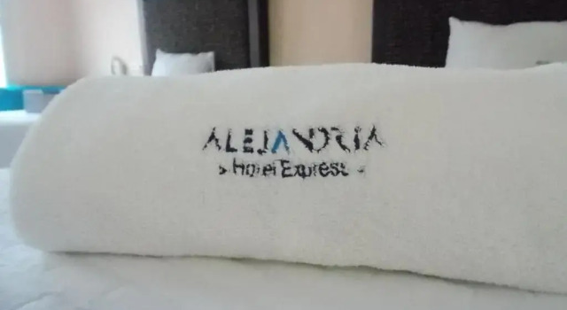Четырёхместный номер Standard Hotel Express Alejandría