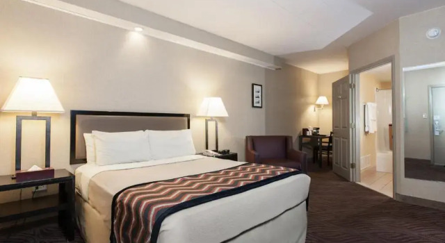 Номер Standard Carlton Inn Midway