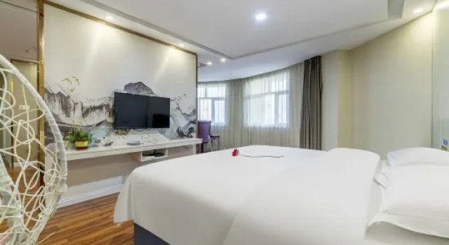 Люкс Business World Aladdin Hotel (Zibo Huantai Zhangbei Road Xinyu Building Branch)
