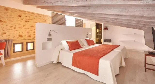 Двухместный номер Bennoc Petit Hotel