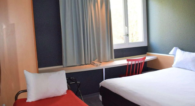 ibis Chartres Ouest Luce, Varaa Hotelli Chartres 