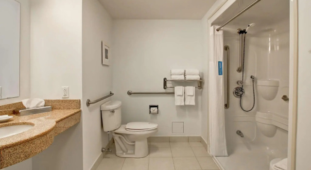 Двухместный номер Standard Hampton Inn & Suites Saint John