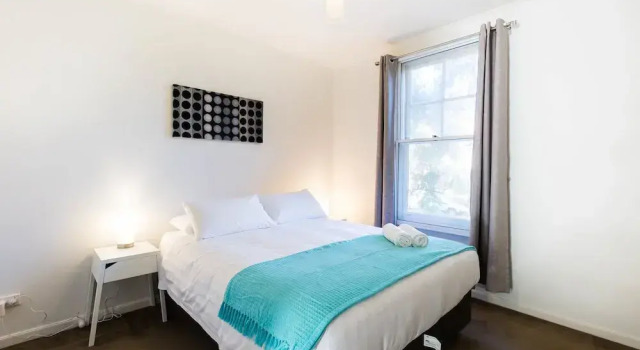 AMAL, 1BDR North Melbourne Apartment, Varaa Huoneisto  