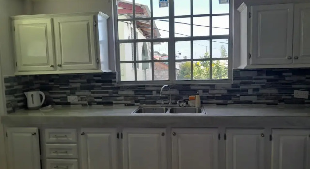 Pinard's Mountain Resort Vacation Home- Apt 2, 예약 리조트 Pointe Michel 도미니카 연방