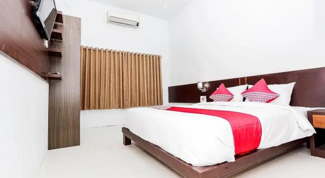 OYO 1129 Hotel Royal, Prenota Hotel Hotel a Kalimantan con parcheggio, Parcheggio