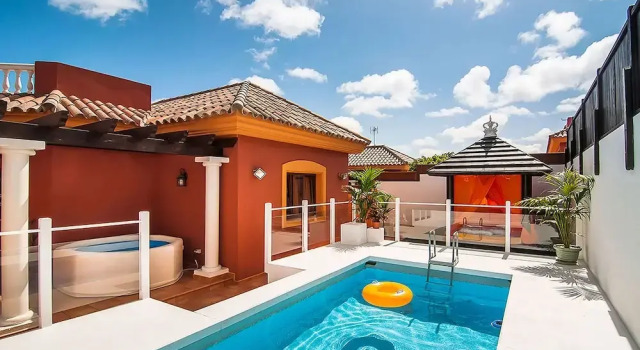 Orange Light villa with heated pool, Prenota Villa La Oliva Fuerteventura