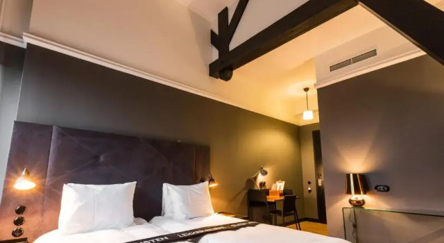Двухместный номер Comfort Post-Plaza Hotel & Grand Café