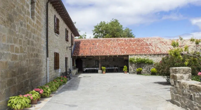 Palacio Lerruz I y Palacio Lerruz II, Buchen Sie Hotel Lérruz Navarra