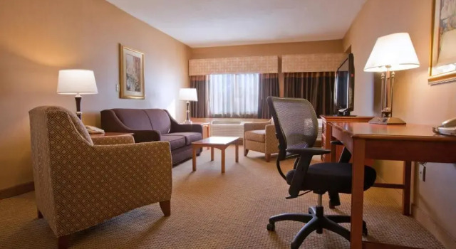 Люкс Clarion Inn North Haven - New Haven North