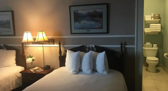 Четырёхместный номер Standard Kalispell Grand Hotel