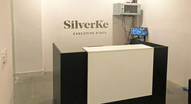 OYO 20032 SilverKey Medanta, Забронировать Отель Гургаон Gurgaon Region, рядом с Apollo Tyres Ltd