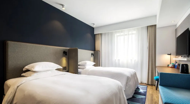 Двухместный номер Standard с видом на город Holiday Inn Express Shaoxing Paojiang by IHG