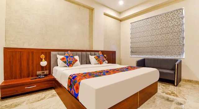 Номер Deluxe FabHotel Pravaasam Residency