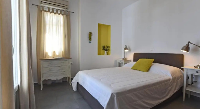 Aspro Villas, Prenota Hotel Piso Livadi Paro