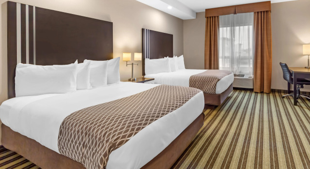 Четырёхместный номер Standard Best Western Plus Drayton Valley