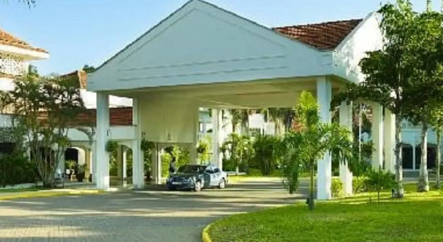 Sarova Whitesands Beach Resort Spa 3