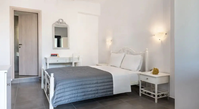 Семейный номер Standard с 2 комнатами с балконом Rivari Santorini Hotel