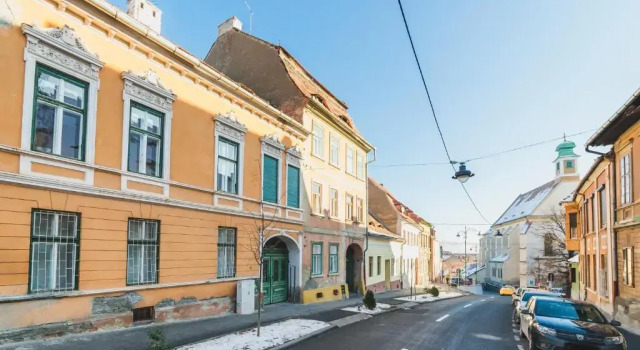 Iancu 21, Varaa Hotelli Sibiu Old Town 