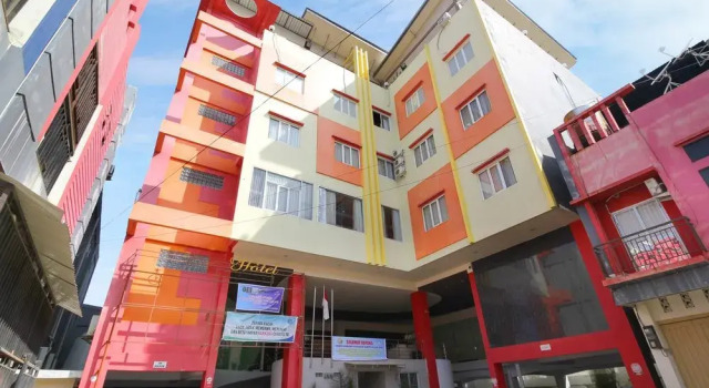 Airy Lahundape Edy Sabara Bypass 8 Kendari, Prenota Hotel Kendari 