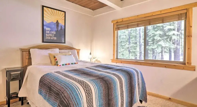 South Lake Tahoe Chalet w/ Hot Tub: By Ski & Golf!