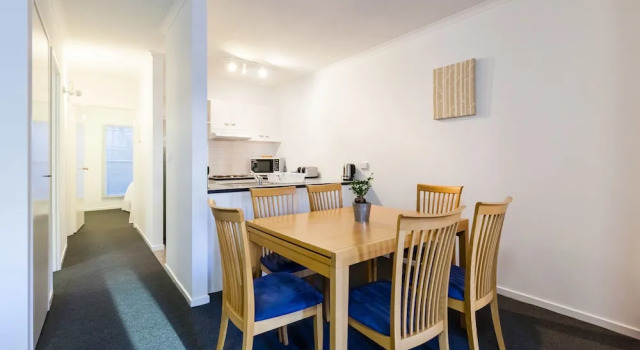 Апартаменты DAWN, 2BDR Carlton Apartment