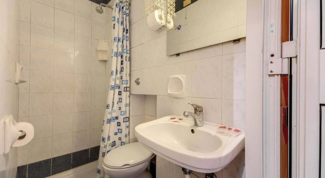 Hotel Soggiorno Blu, Забронировать Отель Рим Лацио, рядом с Вокзал Термини