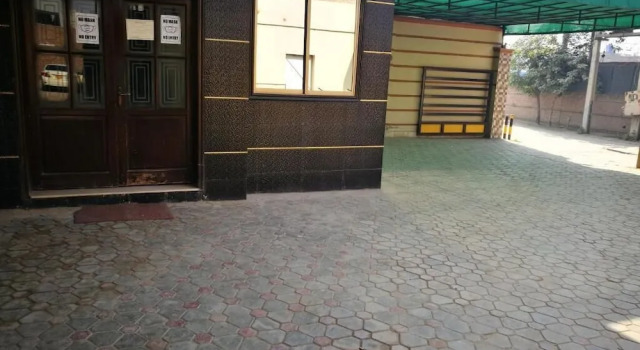 Hotel Laxen Inn Multan