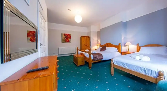 Семейный номер Standard The Clee Hotel - Cleethorpes, Grimsby, Lincolnshire