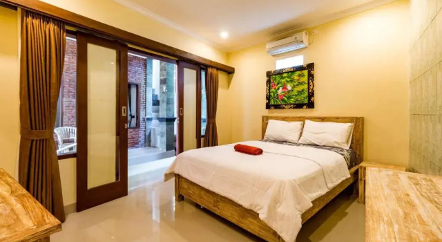 Dicky Guest House Batu Bolong, Varaa Matkakoti Edulliset hotellit kohteessa Badung
