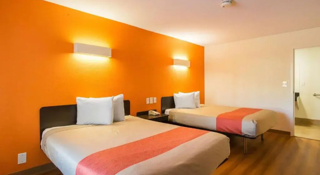 Четырёхместный номер Standard Motel 6-Savannah, GA - Midtown