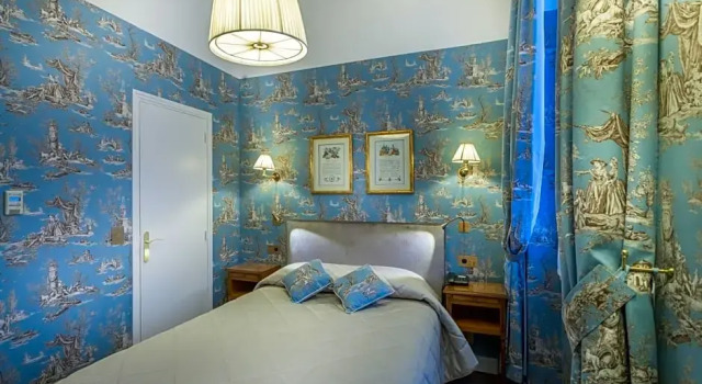 Номер Classic Grand Hôtel de LUnivers Saint-Germain