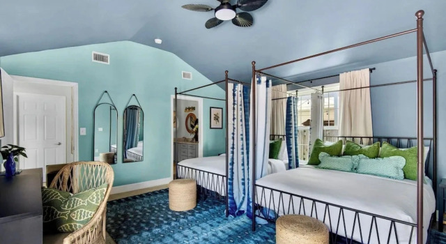PCB Stay w/ Heated Pool, Hot Tub, Bars, Game Room & Quick Walk to Beach The Jade Oasis by Avantstay, Book Feriehus Lower Grand Lagoon USA