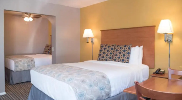 Семейный номер Standard Nordic Inn and Suites