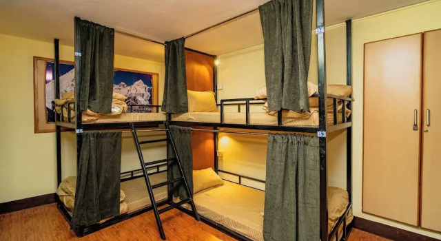 Кровать в общем номере Kwabahal Boutique Hostel