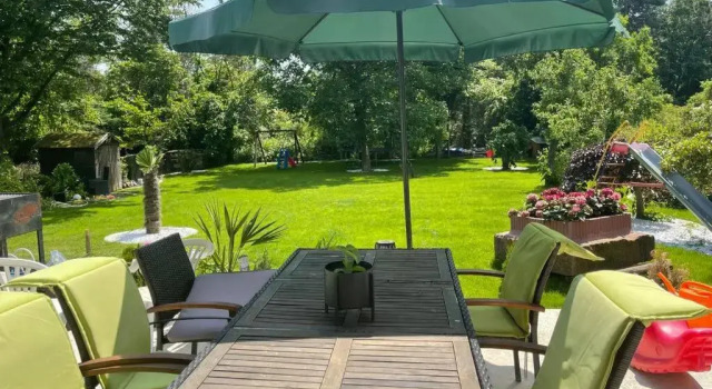 Апартаменты Wunderschöne Terrassenwohnung mit Blick ins Grüne!