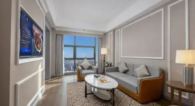 Люкс Vienna International Hotel  Chongqing Halo Shopping Park Happy Valley Branch