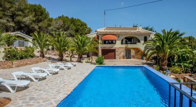 Вилла Diana - pretty holiday property with garden and private pool in Benissa