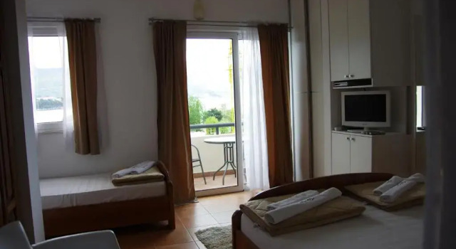 Студия с балконом и с видом на море Apartments and Rooms Teona