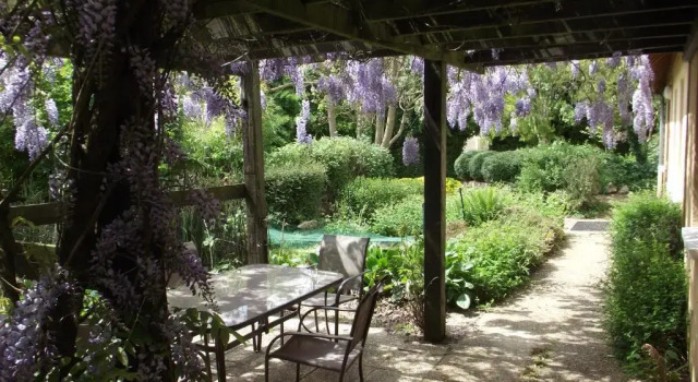 Коттедж Wisteria Gite