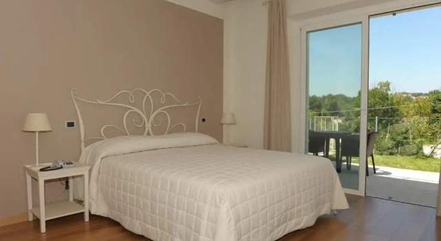 Полулюкс Hotel Giardino Suites&Spa
