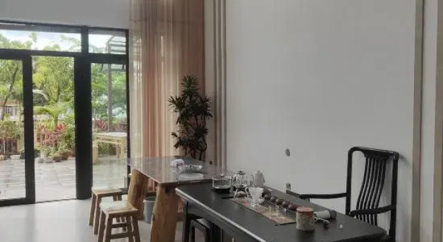 Mangshi Yunbo Shijin Homestay (Mangshi Square), Prenota Hotel Mangshi Yunnan