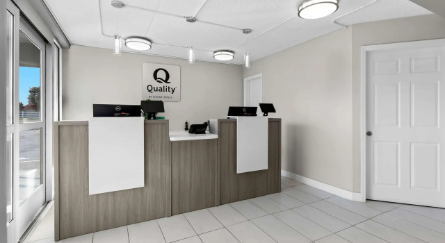 Quality Inn Nashville - Opryland Area, 预订 酒店 South Nashville 纳什维尔