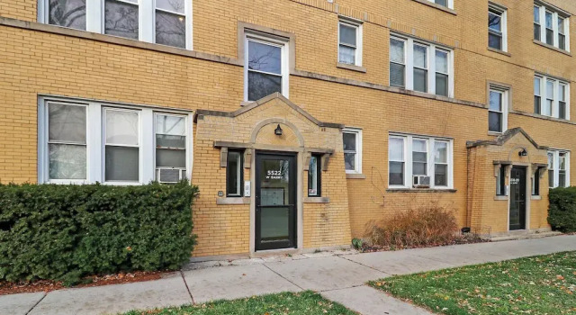 1BR Airy Apt- Barry 2, Varaa Huoneisto Chicago 