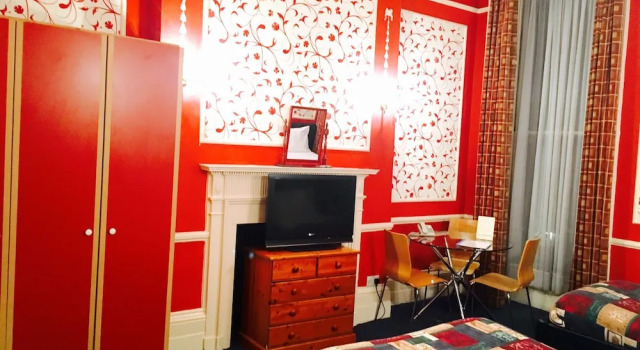 Семейный номер Standard с балконом Hadleigh Hotel