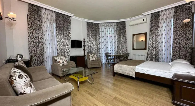 Люкс Eiffel Hotel