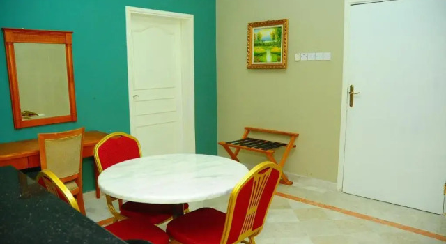 Студия с красивым видом из окна Al Faisal Hotel Suites
